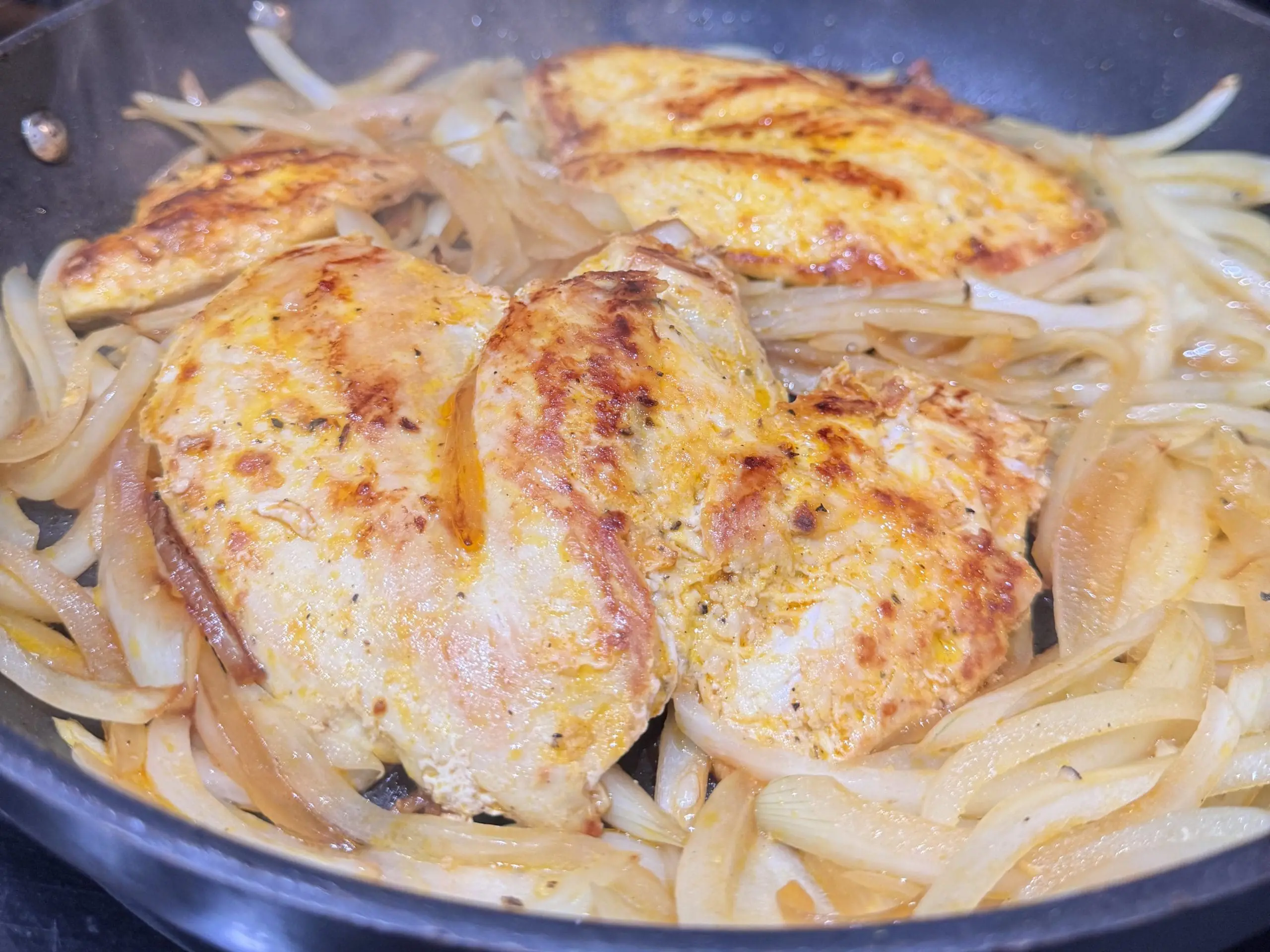 Mimis Chicken - Pollo Encebollado - Domestic Gourmet Mimis Chicken - Pollo Encebollado made with Domestic Gourmet Annatto Oil, Sazón and Adobo