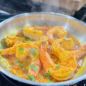 Shrimp in a garlic sauce made with Domestic Gourmet Organic Annatto Oil - Aceite de Achiote